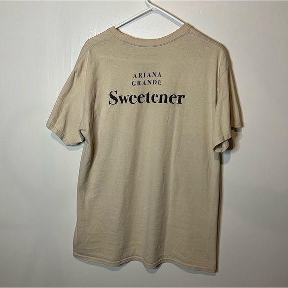 Ariana Grande Sweetener Tee - Picture 3 of 6